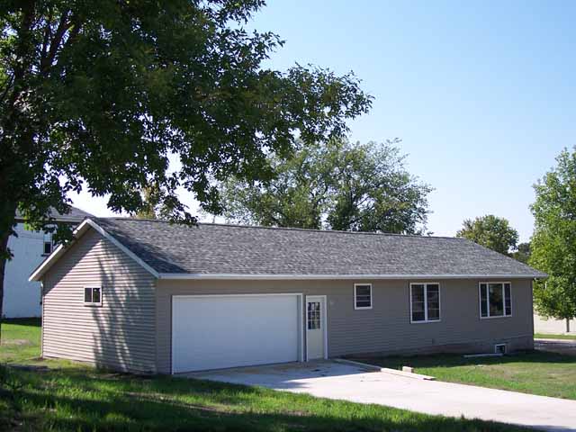 923 N Commerce, Le Sueur