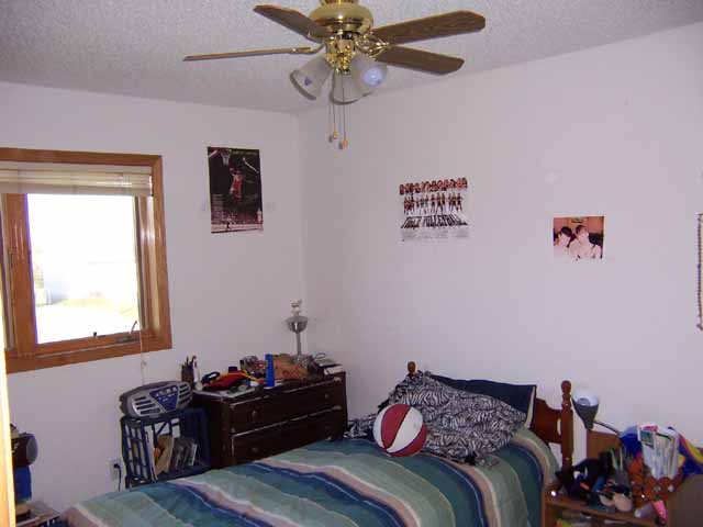Upper Level Bedroom 9'4 x 12'4