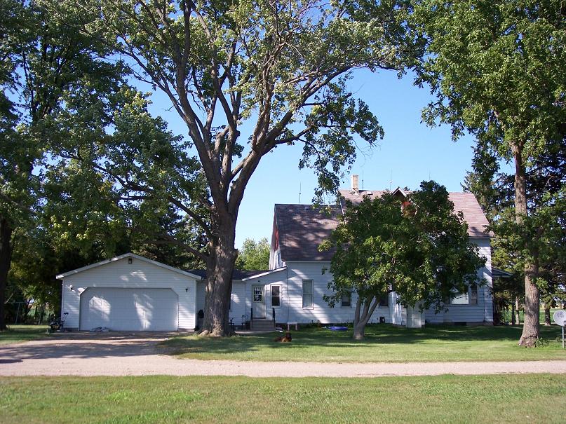 Schlueter Realty MLS 118018 MLS 3693855 32714 401st Avenue, Le