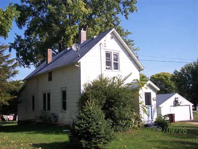 Location: 704 Minnesota Street