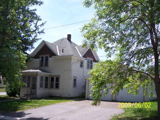 110 High Ave, Gaylord, MN 55334