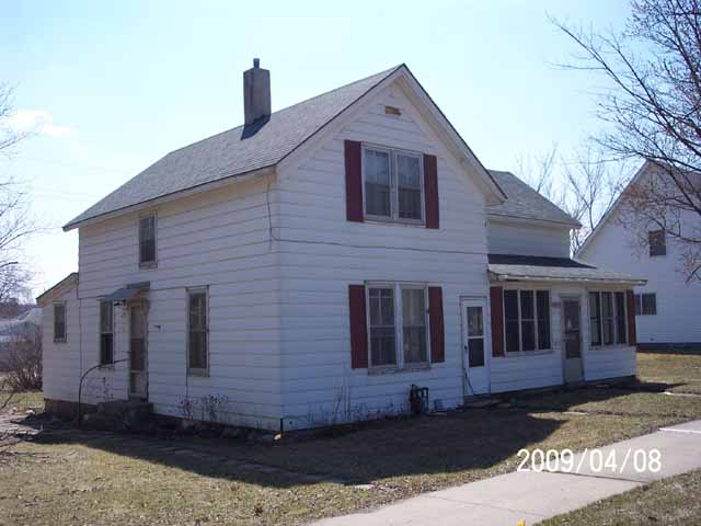 1009 S Minnesota Ave, Saint Peter, MN 56082