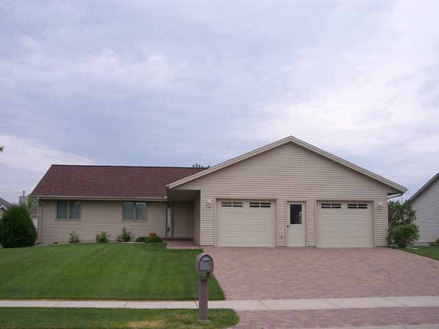 308 Plum Run, Le Sueur, MN 56058