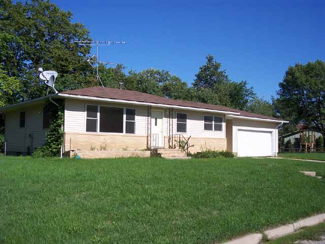 33312 Sibley Heights Lane, Le Sueur, MN 56058