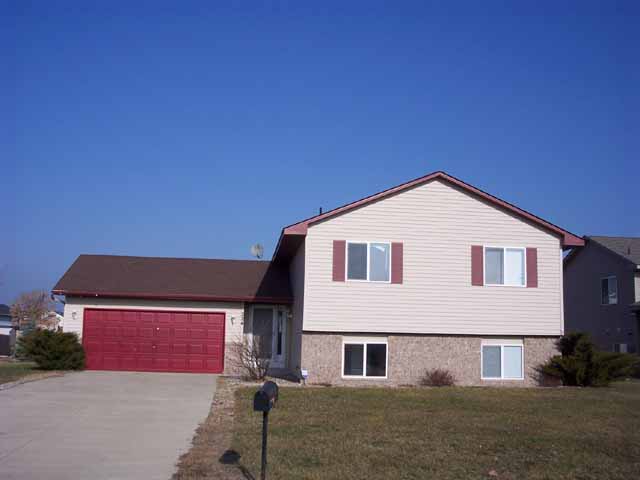 324 Shea Streeet, Belle Plaine, MN 56011