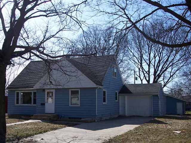 319 9th Street, Gaylord, MN 55334