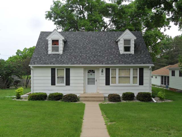 616 S 3rd Street, Le Sueur