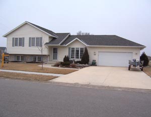 1777 Eagle Ridge Lane, North Mankato, Minnesota 56003