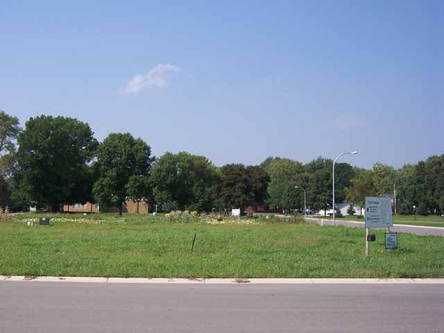 Street view of 100 Kenna Drive
Turril Estates
Le Sueur, MN 56058