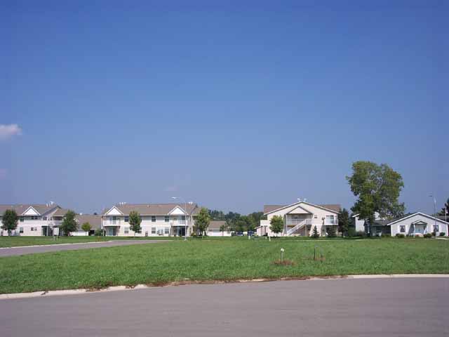 Street view of 101 Taylor Circle
Turril Estates
Le Sueur, MN 56058