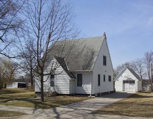 228 South 4th, Le Sueur, MN 56058