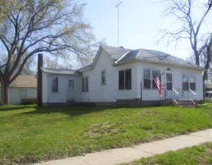 321 Oak Street, Le Sueur, MN 56058