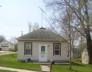 208 Swan Street, Le Sueur, MN 56058