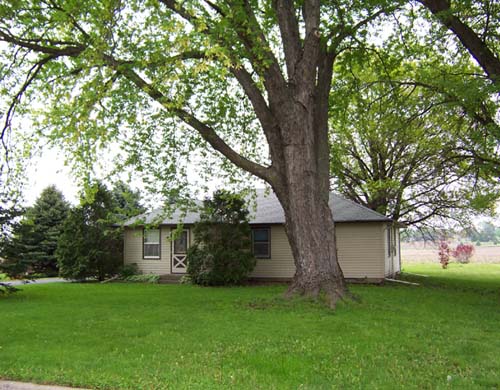 815 S 4th Street, Le Sueur, MN 56058