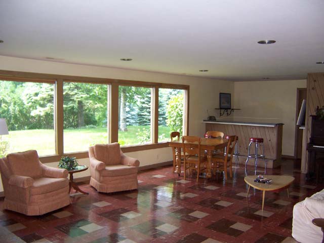 Family room with fireplace & wet bar