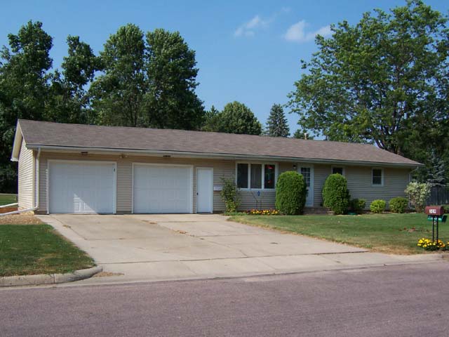 309 Ridge Road, Le Sueur, MN 56058