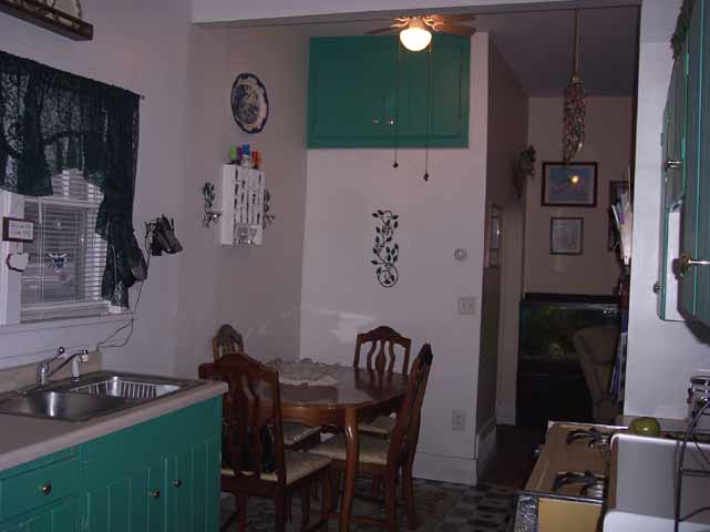 Kitchen / Eating area